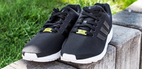 Perełka streetwearu! Czarne adidas ZX Flux - co do nich nosić?