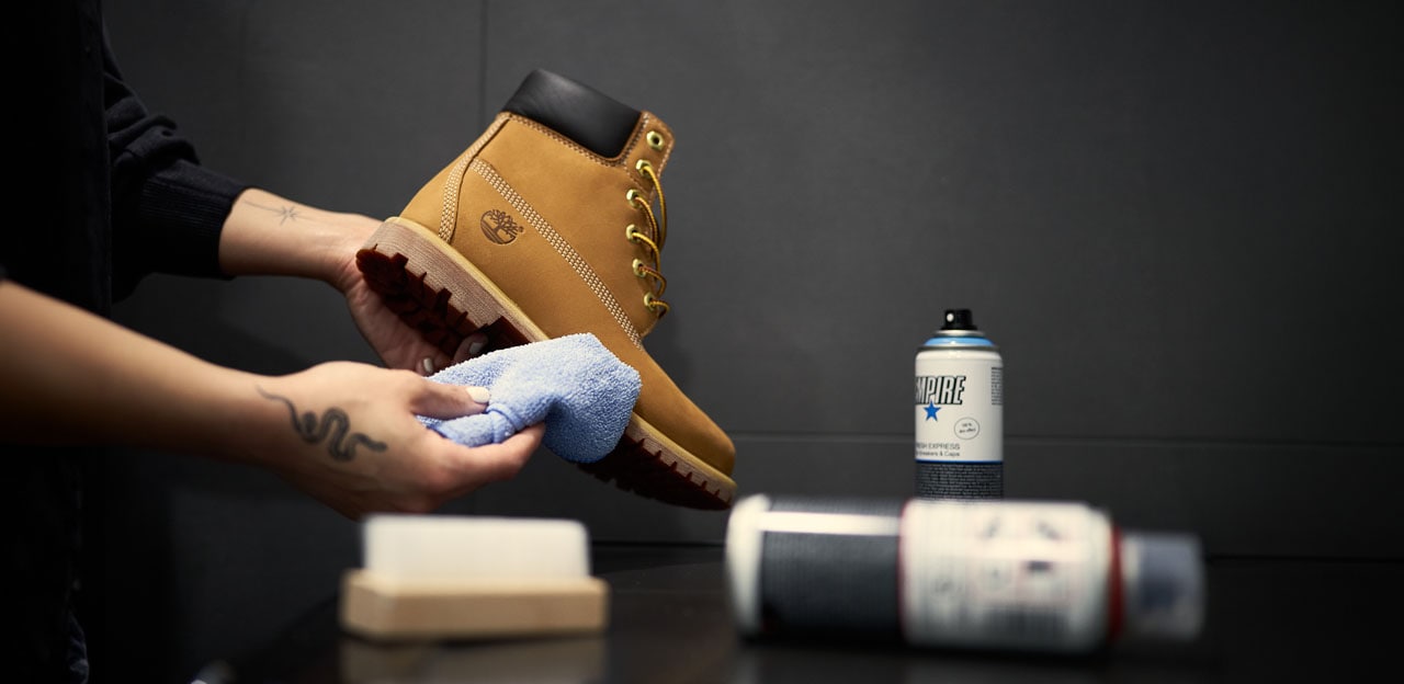 jak czyścić buty z soli