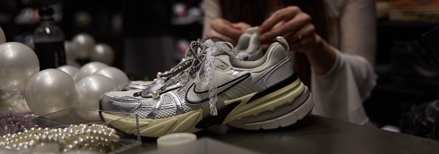 Glow up your sneakers! Sposoby na personalizację