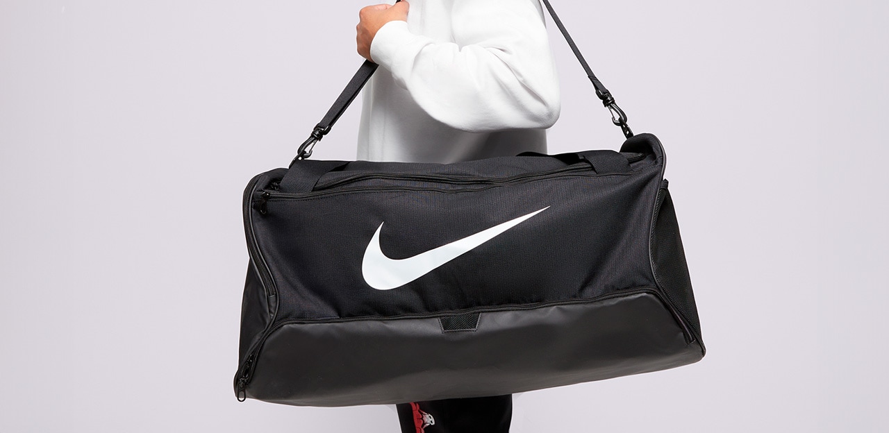 jak wyprać torbę sportową